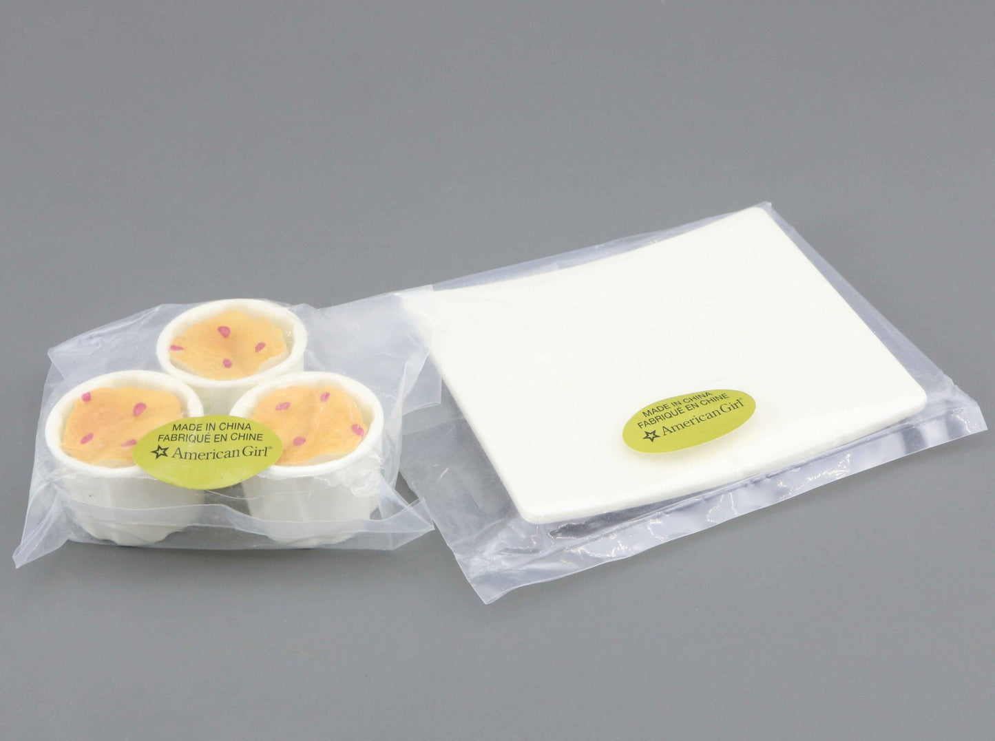 American girl 3 scone pieces in cups & square plate for 18'' doll city market