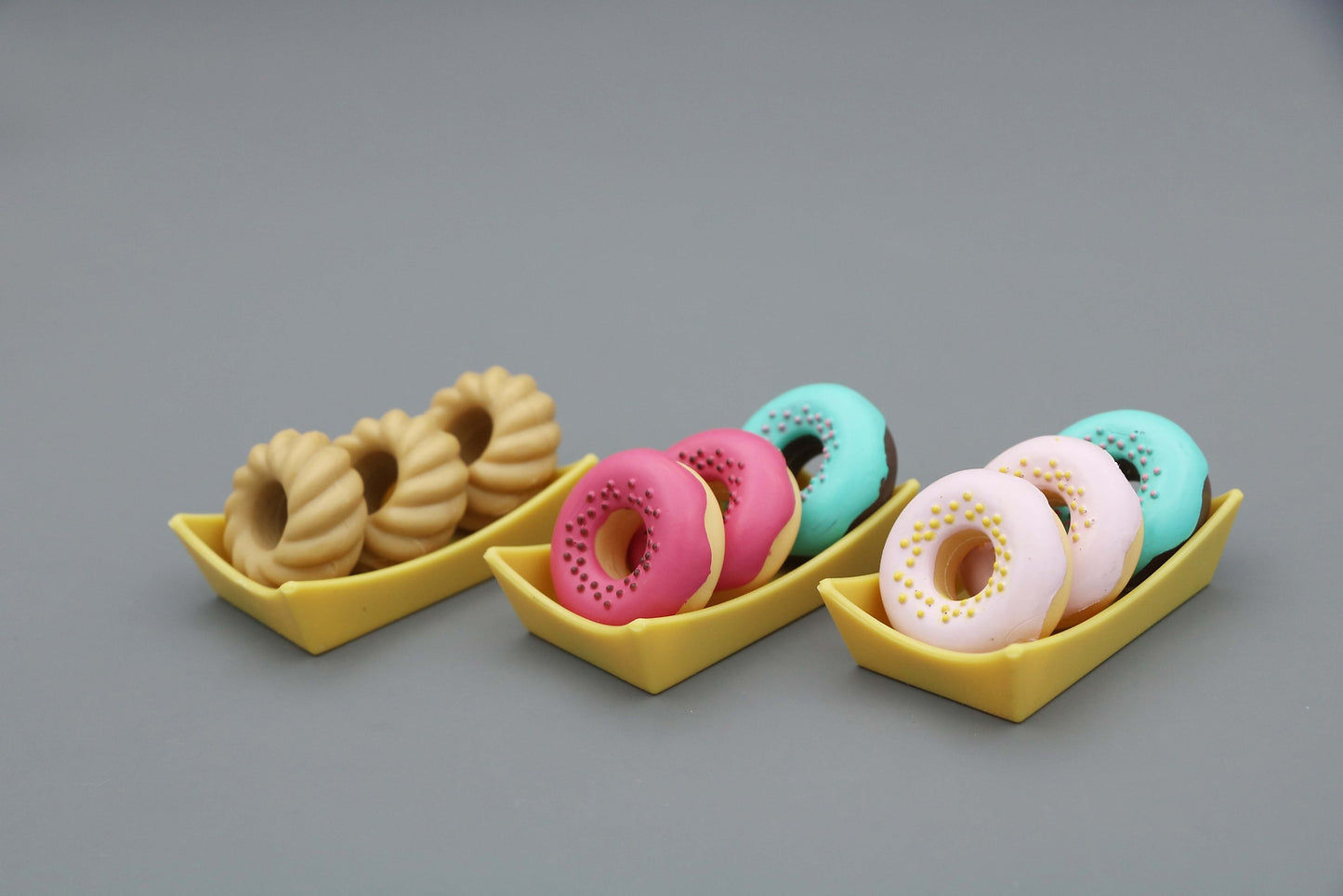 12pcs Donut Set (9 Donuts + 3 Trays) | 18'' Doll Kitchen Baking Food