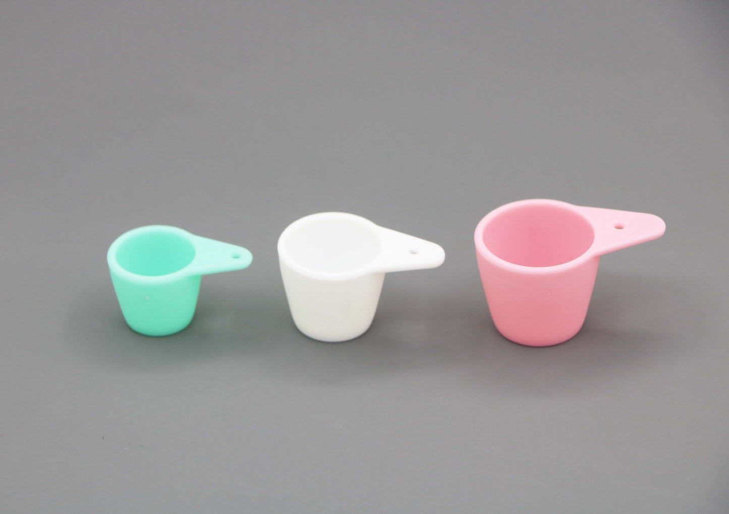 American Girl Baking Set Measuring Cups | 18'' Doll Kitchen Accessory