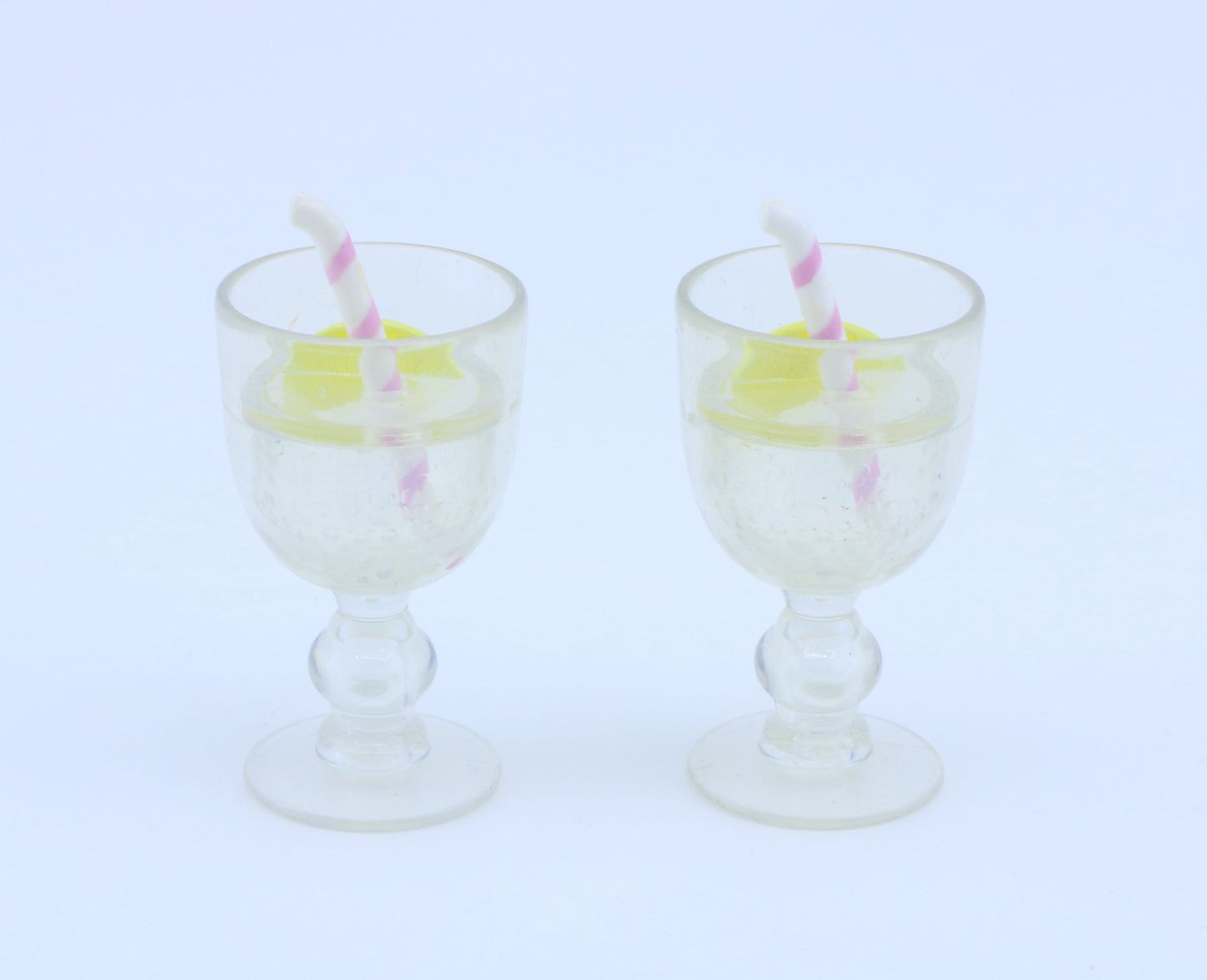 American Girl Pair of Clear Stem Lemonade Goblets With Lemon Slice & Striped Straw – For 18" Dolls