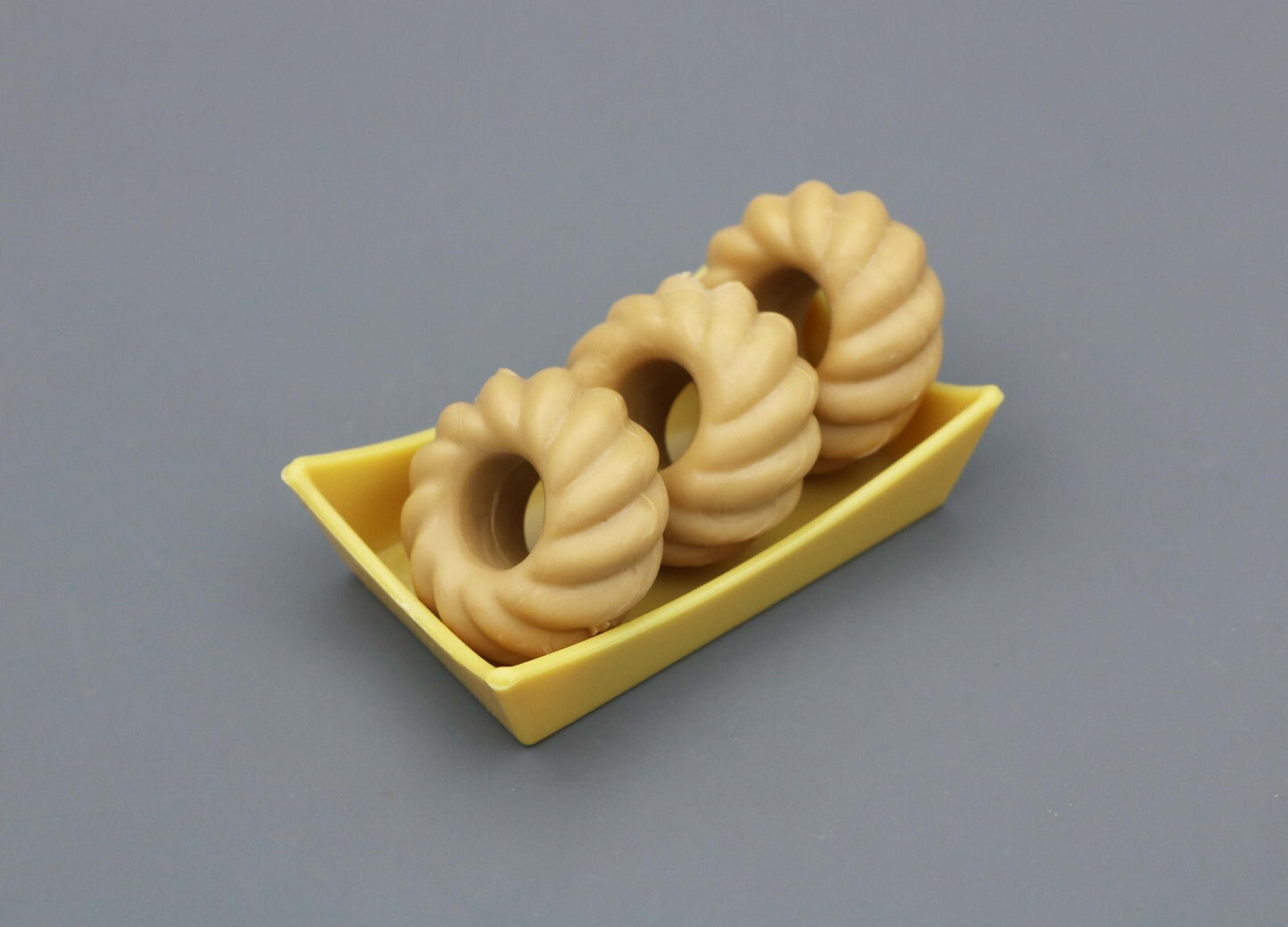 3-Pack Donuts with Tray | Kitchen Food for 18" Doll