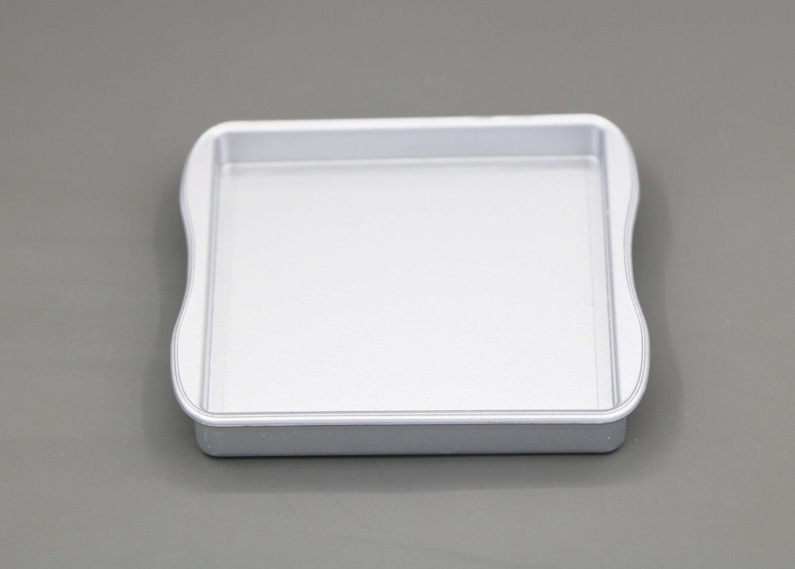 18 Inch Doll Baking Plate - American Girl Compatible Kitchen Accessory