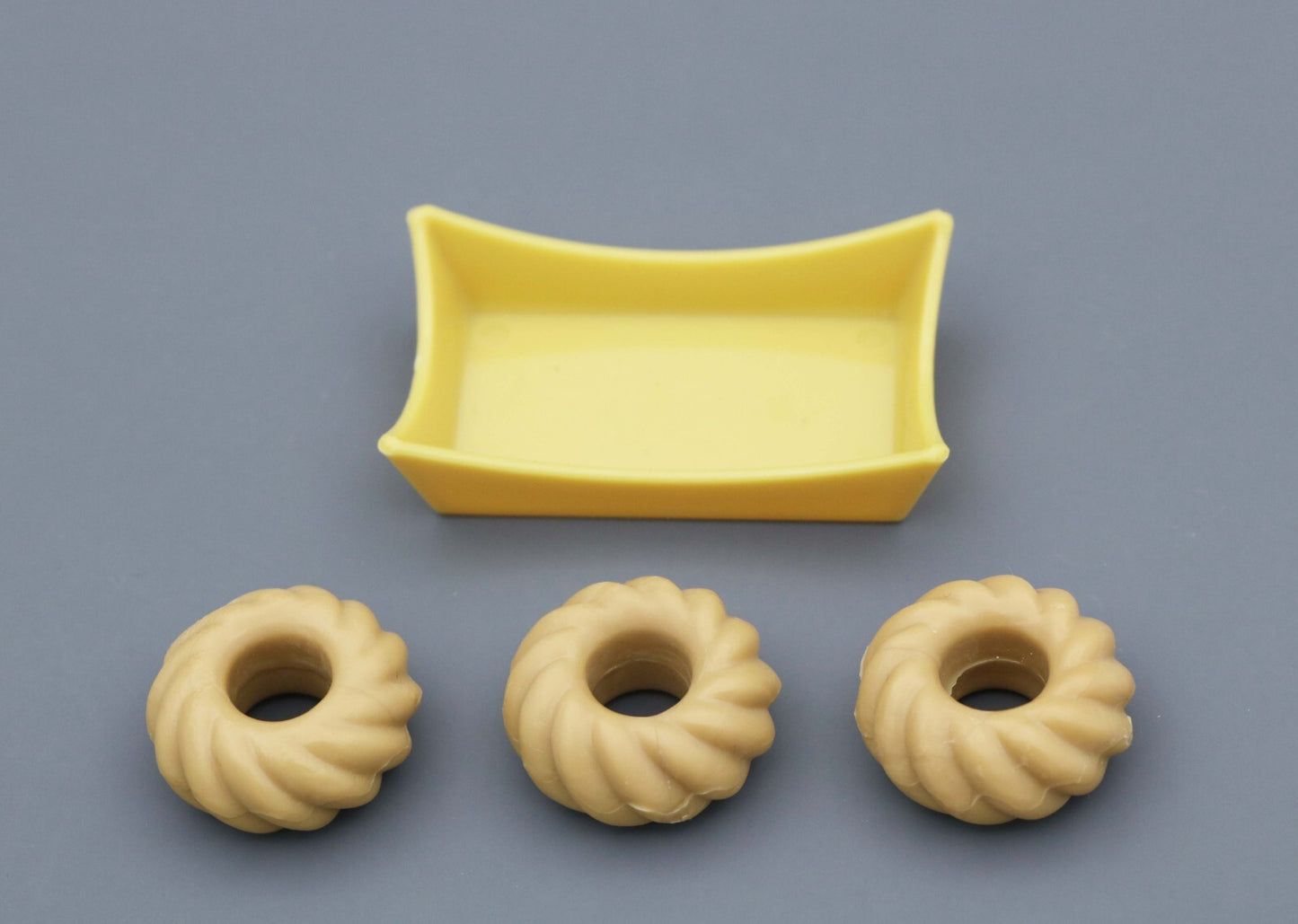 3-Pack Donuts with Tray | Kitchen Food for 18" Doll