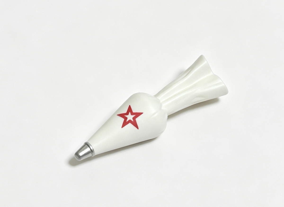 White Icing Piping Bag With Red Star FOR 18'' DOLL