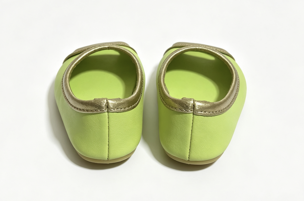 A pair of green open-toe kitten heels for 18'' doll  Princess Tiana