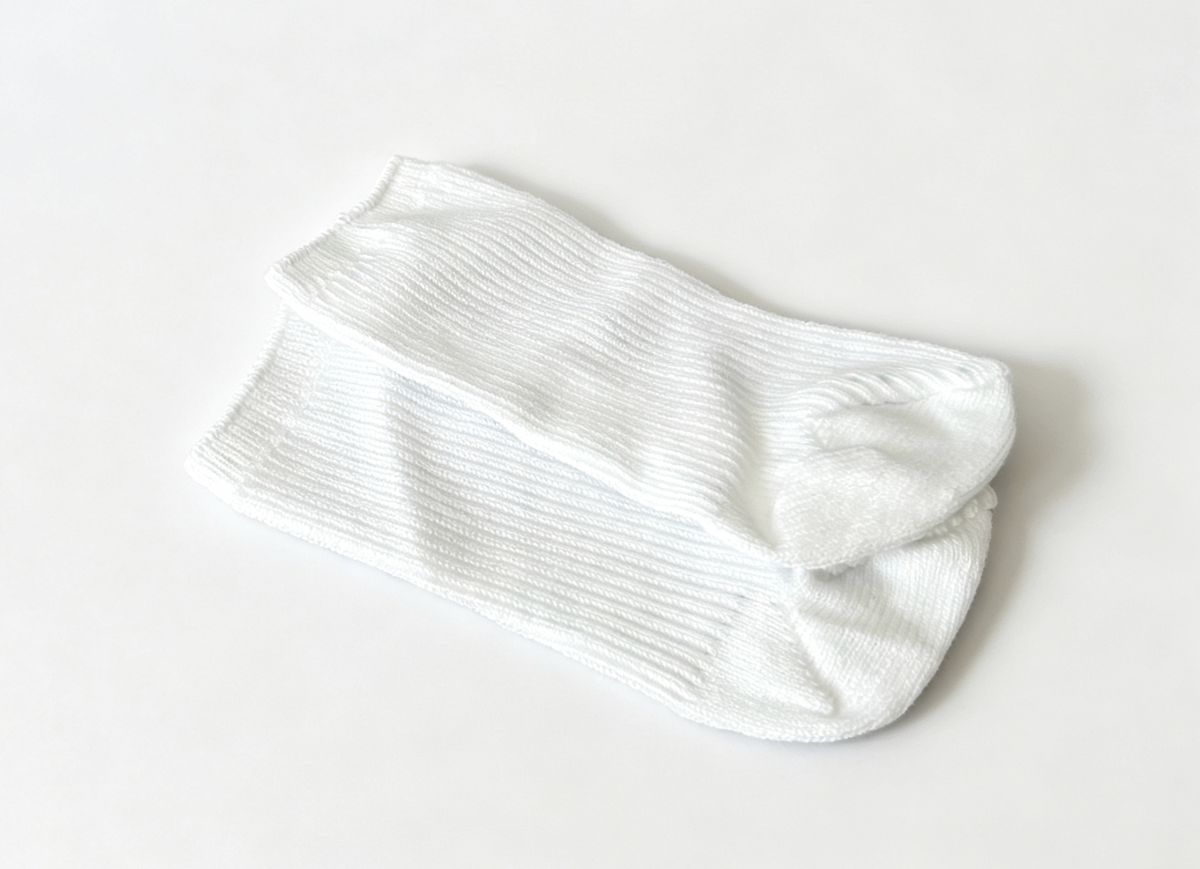 White Ribbed Knit Socks FOR 18'' DOLL