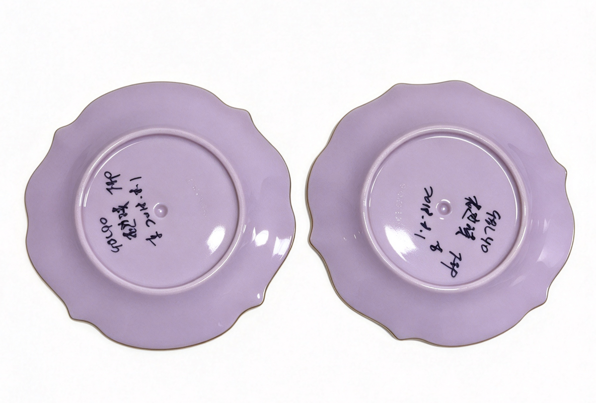 Pair Of Lavender Scalloped Plastic Plates FOR 18'' DOLL