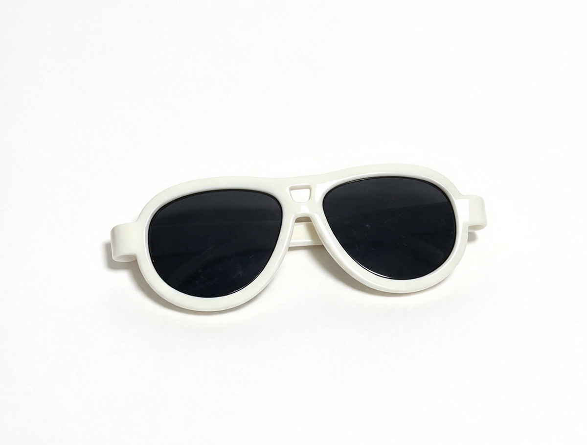 Go Girl Sunglasses for 18'' Doll white glasses