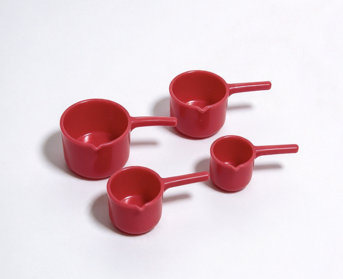 4Pcs Red Plastic Measuring Cups For 18'' Doll Kitchen Play Set