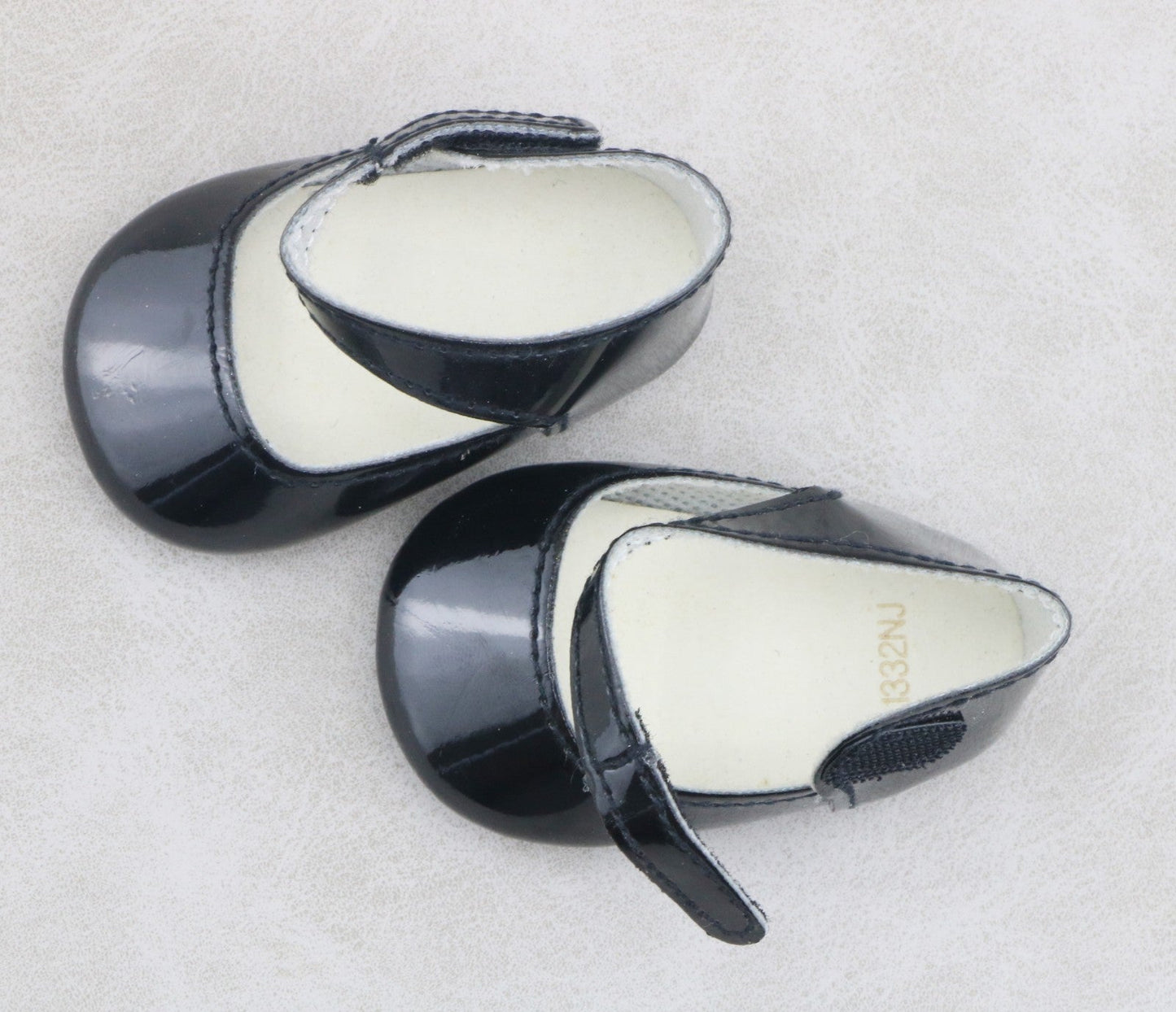 American Girl Black Patent Mary Jane Shoes for 18'' Doll (Samantha/Molly Meet Outfit)