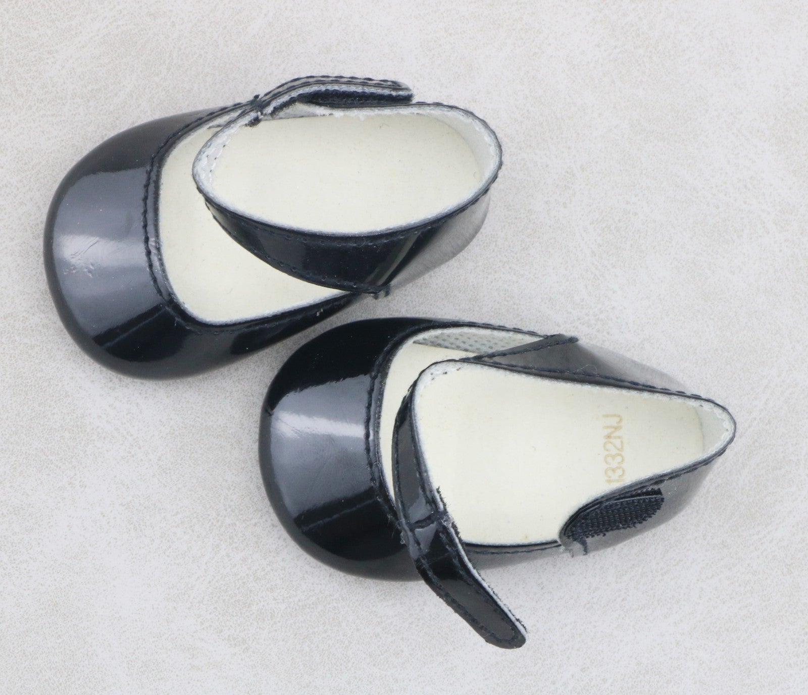 American Girl Black Patent Mary Jane Shoes for 18'' Doll (Samantha/Molly Meet Outfit)